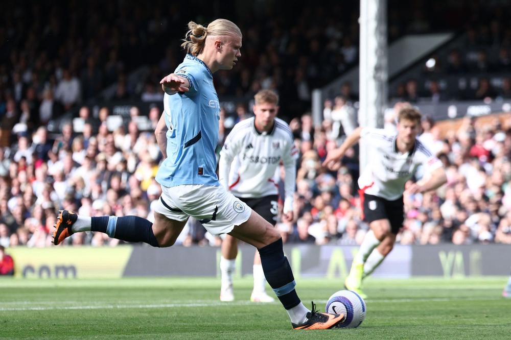 卡拉格：斯凯利是天才球员，对他未入选英格兰大名单感到惊讶