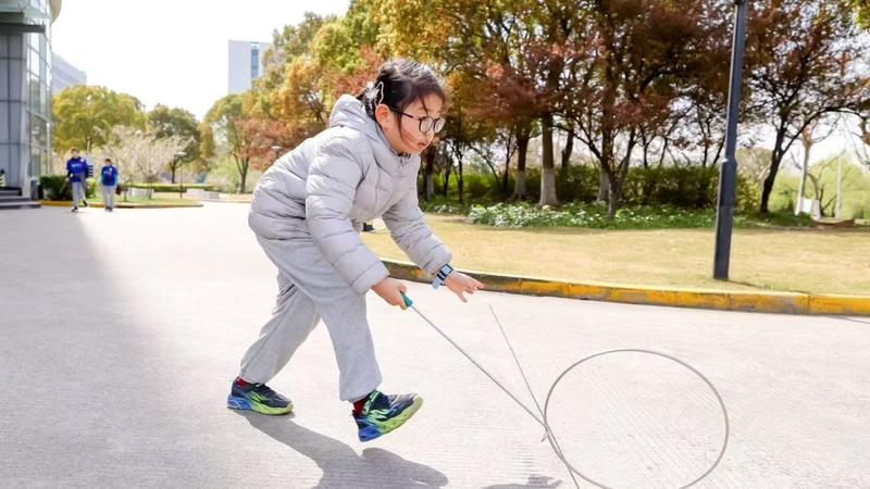 广东大胜广州：萨姆纳首秀伤退徐昕6中6 奎因29+6+7+5+6三分